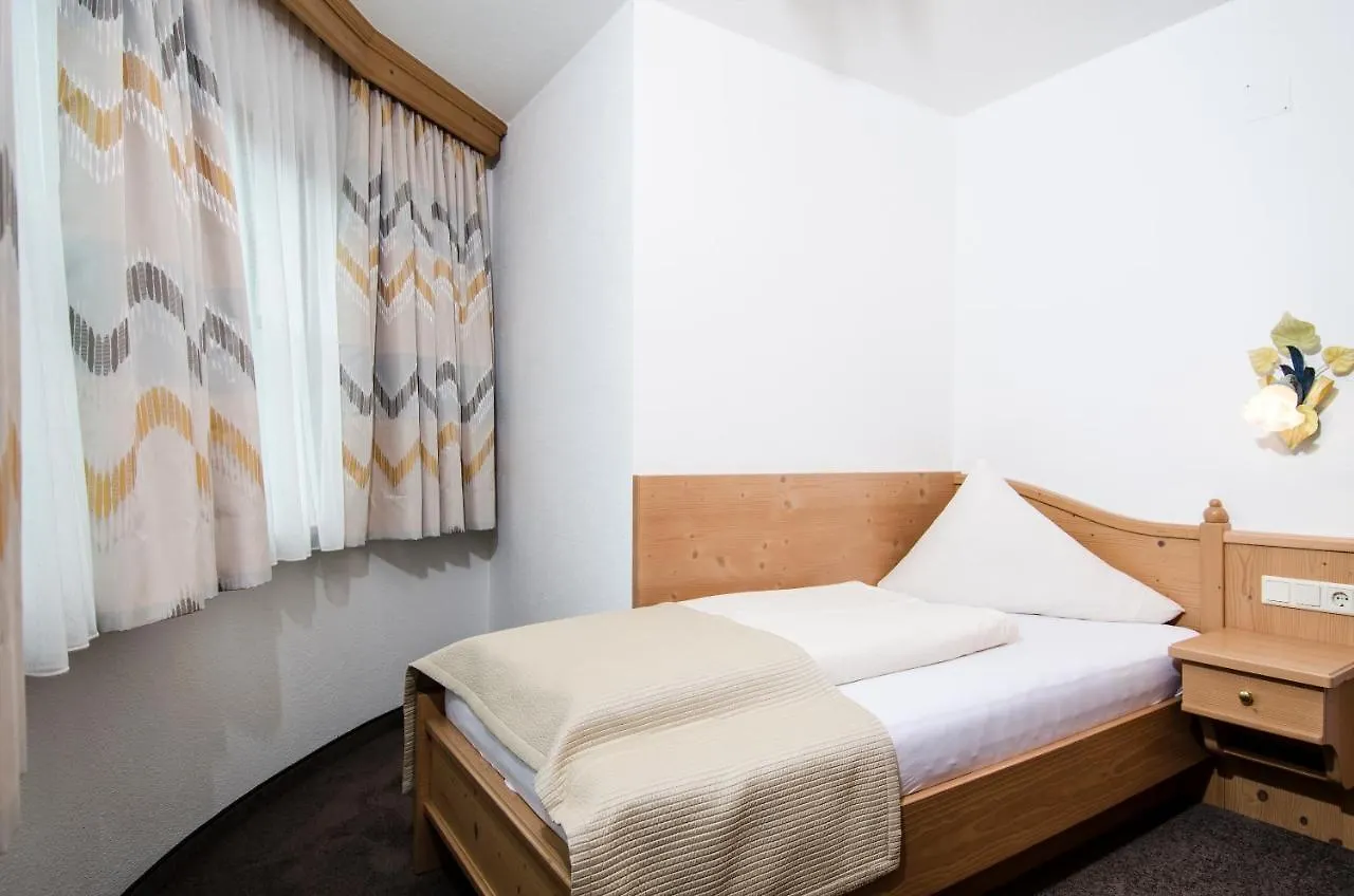 Hotel Garni Subretta Ischgl