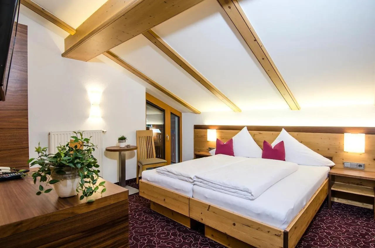 Hotel Garni Subretta Ischgl