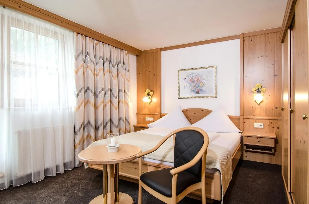 Hotel Garni Subretta Ischgl 3*,